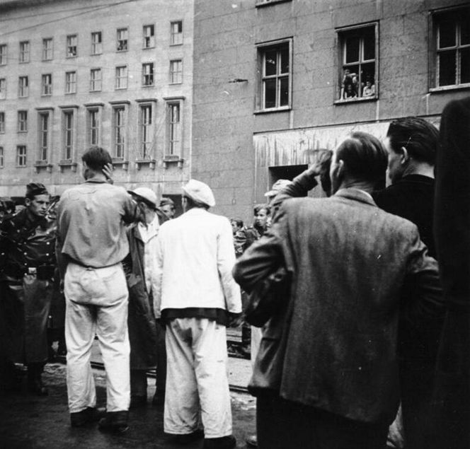 35-lecie zjednoczenia Niemiec. Tak RFN połączyło się z NRD
