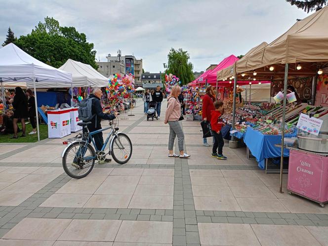 Stoiska wystawców podczas Jarmarku św. Stanisława można odwiedzać w godz. 10.00-18.00 w dn. 10 i 11 maja