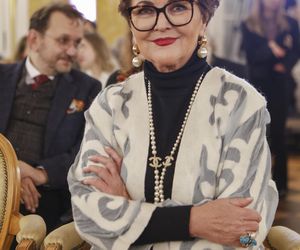 Jan Frycz nie do poznania! Aktor pojawił się łysy na salonach