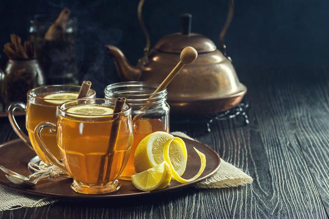 Herbata z cytryną: czy jest szkodliwa? 