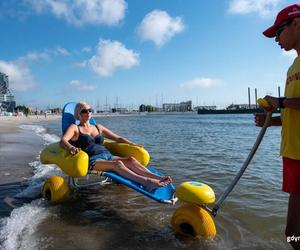 Plaża bez barier i kąpiel na wózku