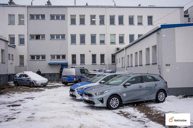 Bełchatów: Policja ma dwa nowe radiowozy! Ruszą do pracy w prewencji i pionie kryminalnym [FOTO]