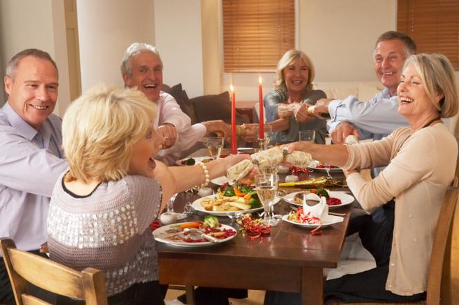 Dobór gości na domowe przyjęcie: jak zorganizować udane przyjęcie?