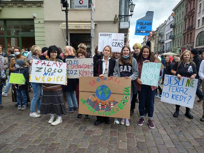 Z Kopernikiem dla Klimatu. Młodzi torunianie wyszli na ulice [AUDIO]