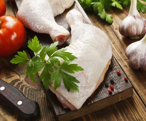 Surowy kurczak: czy myć kurczaka przed gotowaniem?