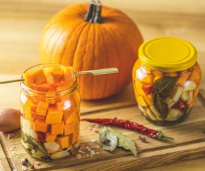 Dynia marynowana, jakiej jeszcze nie próbowałeś. Idealnie komponuje się z jesiennym klimatem