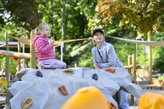 Joanna Moro wybrała się z córką na spacer. Te zdjęcia wyglądają uroczo!