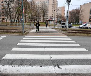 Pieszy wchodzący na przejście. Sąd wyjaśnił, co to dokładnie oznacza 
