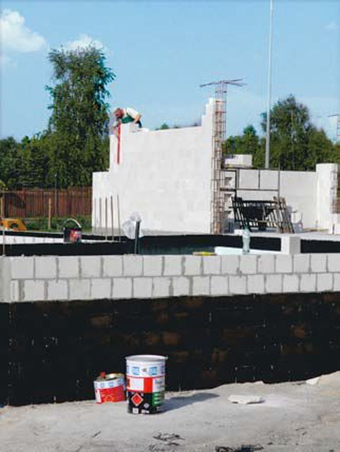 Redaktorzy Muratora rekomendują materiały budowlane. Silikaty i prefabrykaty szkieletowe. 