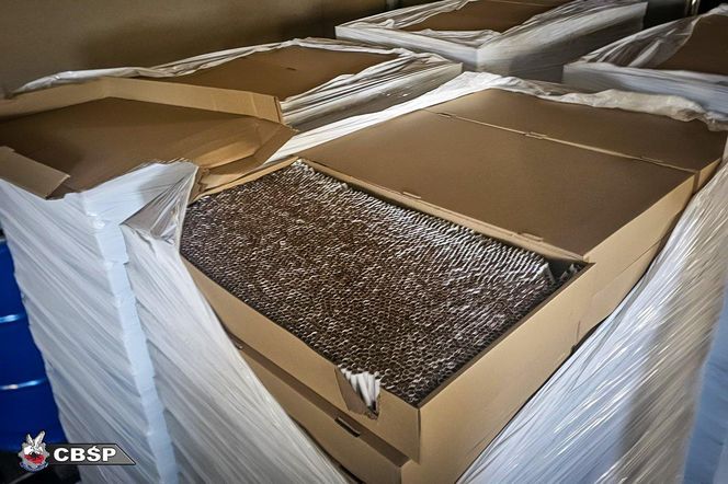 Nielegalna fabryka papierosów rozbita