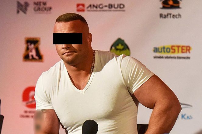 Policja pokazała, co znaleziono przy zatrzymaniu „Bad Boya”. Maczety, petardy, broń pneumatyczna [ZDJĘCIA]