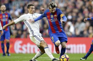 Czwartek z La Liga. Gorący pocałunek Messiego i Ronaldo oraz naczelny błazen ligi