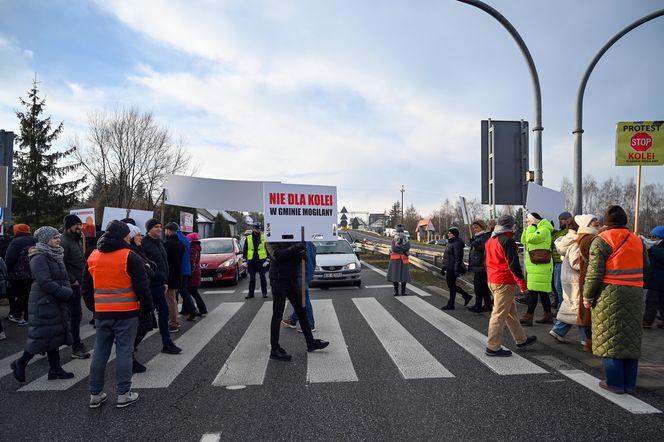 Protest na zakopiance w Gaju