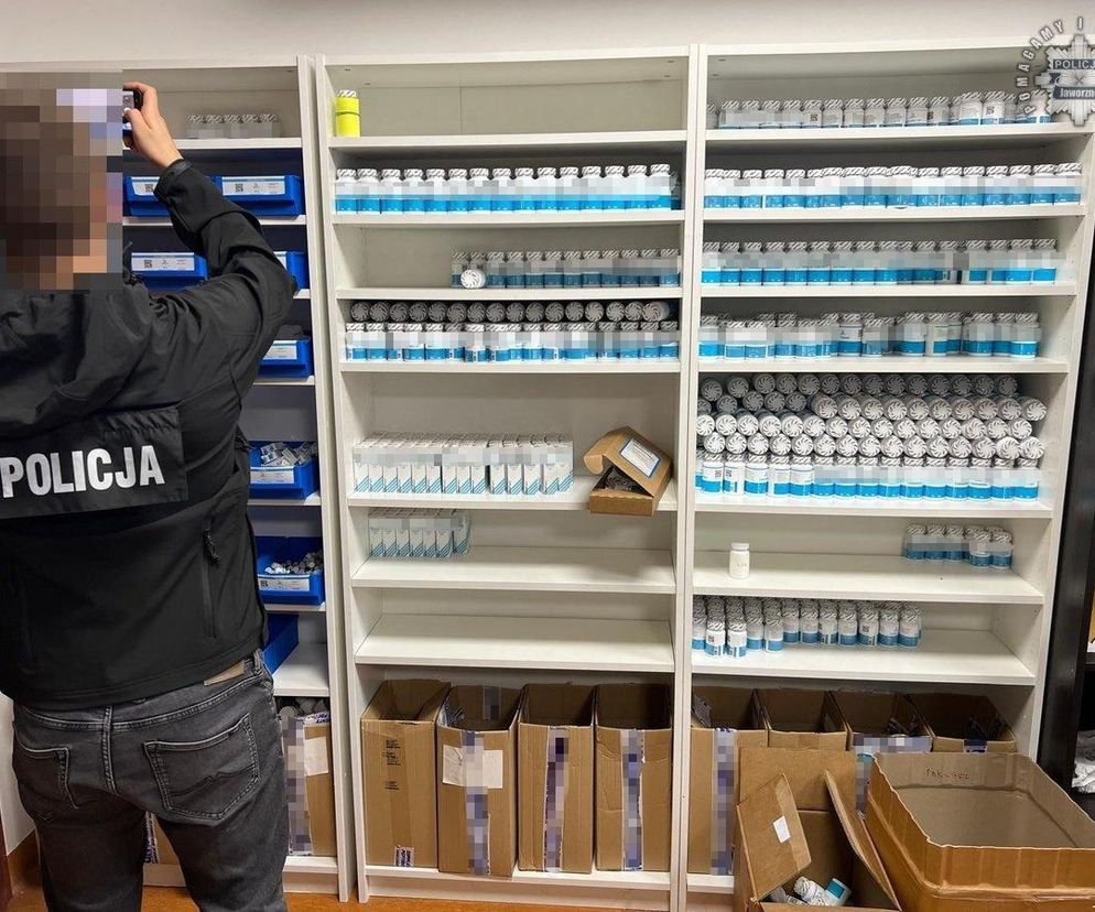 27-latek z Jaworzna sprzedawał nielegalny doping