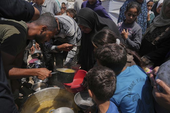 Dramat w Strefie Gazy. Dzieci i seniorzy umierają z głodu. Pomoc ruszyła, ale wciąż jest jej za mało