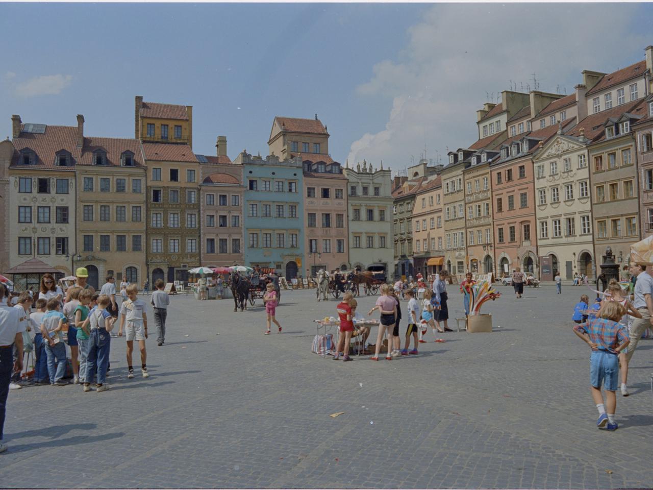 Mają 30-tkę i już mogą trafić do muzeum! Zdjęcia z lat 90. poszukiwane!