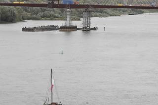 Nowy most pieszo-rowerowy w Warszawie połączył brzegi Wisły