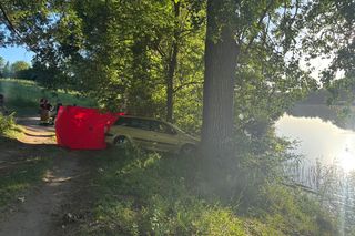 Włączył radio i wysiadł z auta. Chwilę później już nie żył!