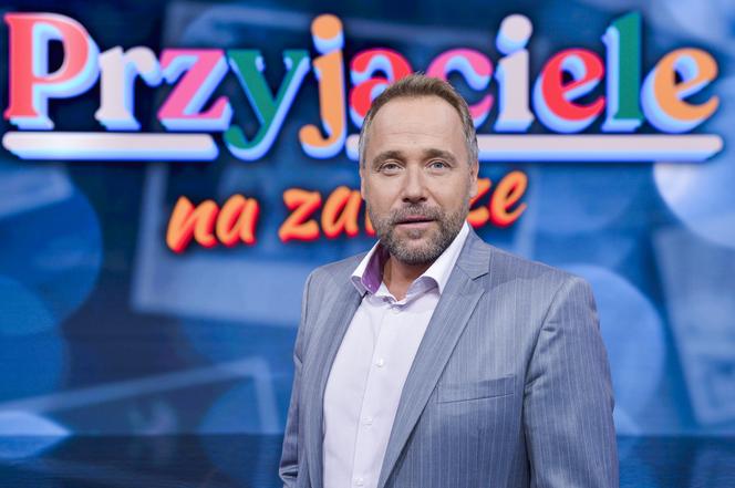 Łukasz Nowicki prowadzi popularne programy w TVP