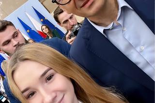 Mateusz Morawiecki z młodzieżą PiS