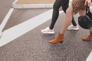 Czym jest kompresjoterapia? Wyjaśniamy rolę terapii uciskowej w leczeniu i profilaktyce obrzęków  