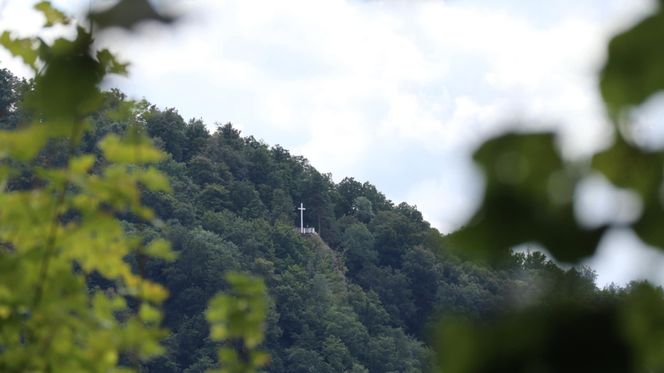 Obryw Skalny w Bardzie. Tutaj widoki zapierają dech w piersiach 