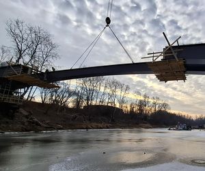 Wielka stalowa „agrafka” spięła Port Czerniakowski