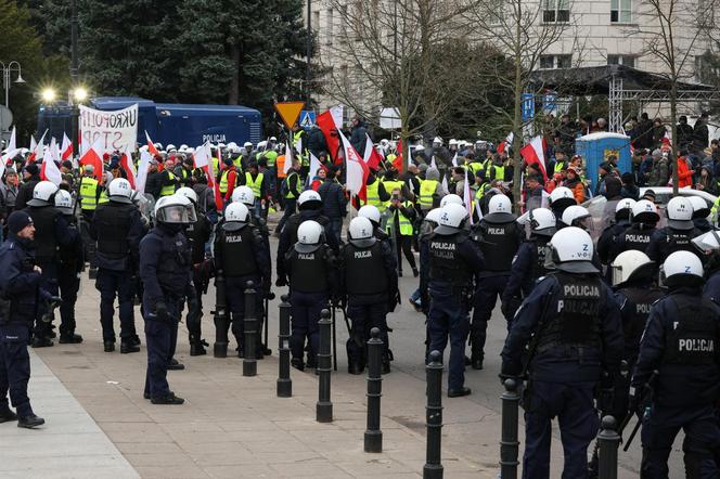 Protest rolników pod Sejmem - starcia z policją