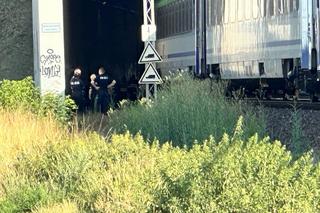 Śmiertelne potrącenie pieszego w tunelu. Pociąg gruchnął w osobę stojącą na torach