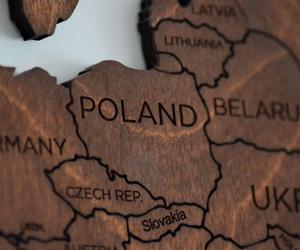 Jak powiesz Polska w różnych językach? Wiesz, jak mówi się o naszym kraju?