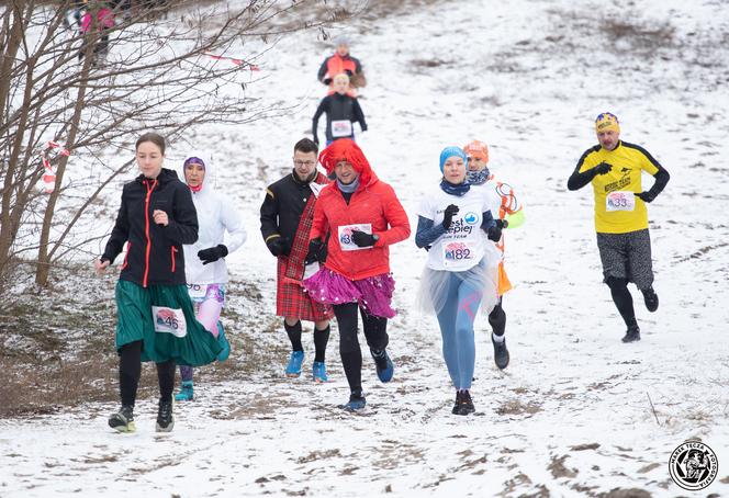 Bieg w spódnicach i sukienkach na Jurze