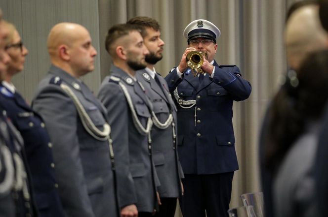 Z narażeniem życia ratowali innych. 81 policjantów odebrało medale 