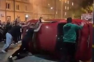 Zdewastowali auto na juwenaliach Politechniki Łódzkiej. Właścicielka szuka świadków