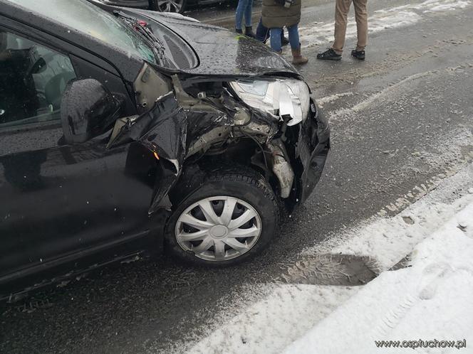 W Tuchowie ZDERZENIE czterech pojazdów. Utrudnienia na drodze 