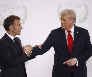 Emmanuel Macron i Donald Trump w Sharm el-Sheikh