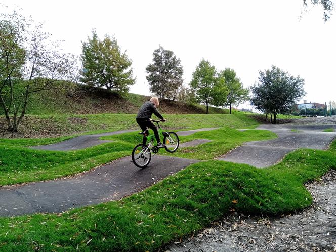 Pumptrack w Chorzowie. Takiej atrakcji nie ma w całym mieście! [ZDJĘCIA]