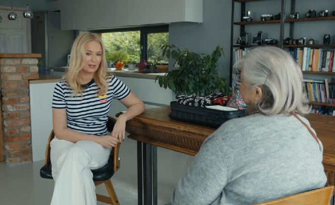 Barwy szczęścia, odcinek 3237. Karolina (Marta Dąbrowska), Amelia (Stanisława Celińska)