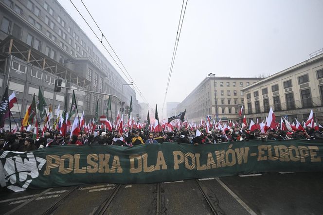 Marsz Niepodległości 2025 na żywo. Relacja z Warszawy. "Chcę zobaczyć Polskę samodzielną i niezakompleksioną"