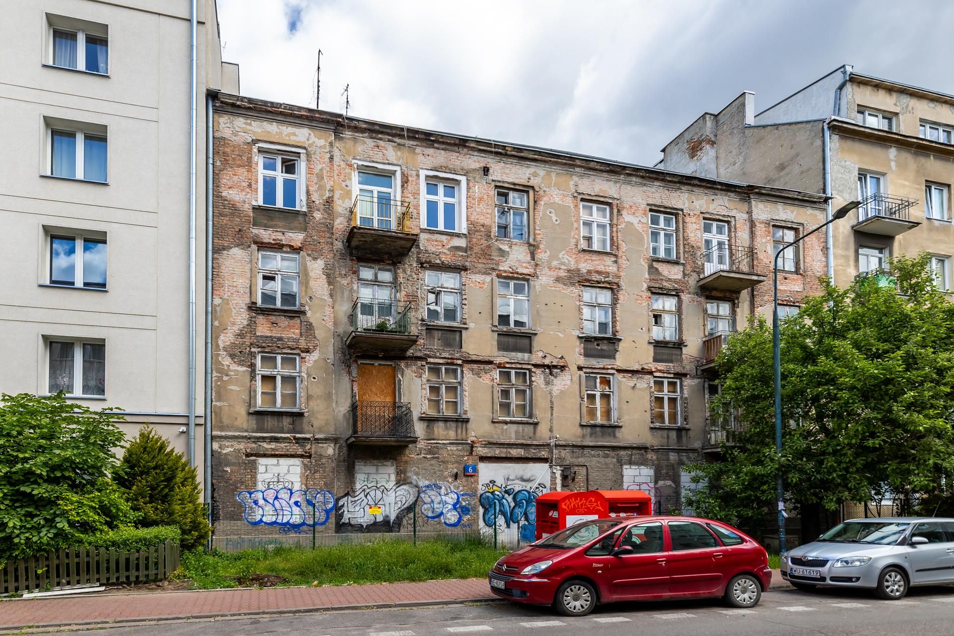 Kamienica przy ul. Węgierskiej 6 w Warszawie