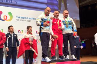 Mistrz The World Games 2017 Jarosław Olech podnosi prawie tonę