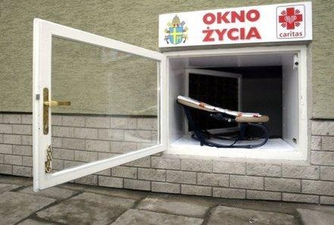 Dziecko w świdnickim oknie życia