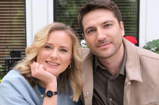 M jak miłość odc. 1881. Julia (Marta Chodorowska), Dima (Michał Pszeniczny)