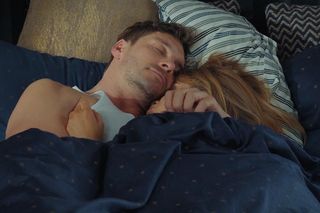 M jak miłość, odcinek 1850: Marcin (Mikołaj Roznerski), Kama (Michalina Sosna) 