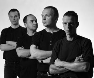 Grzegorz Ciechowski miał tylko grac na klawiszach. Tak Republika debiutowała na scenie