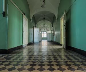 Szkoła Realna w Sosnowcu: Przepiękne wnętrza zabytkowego budynku ZDJĘCIA