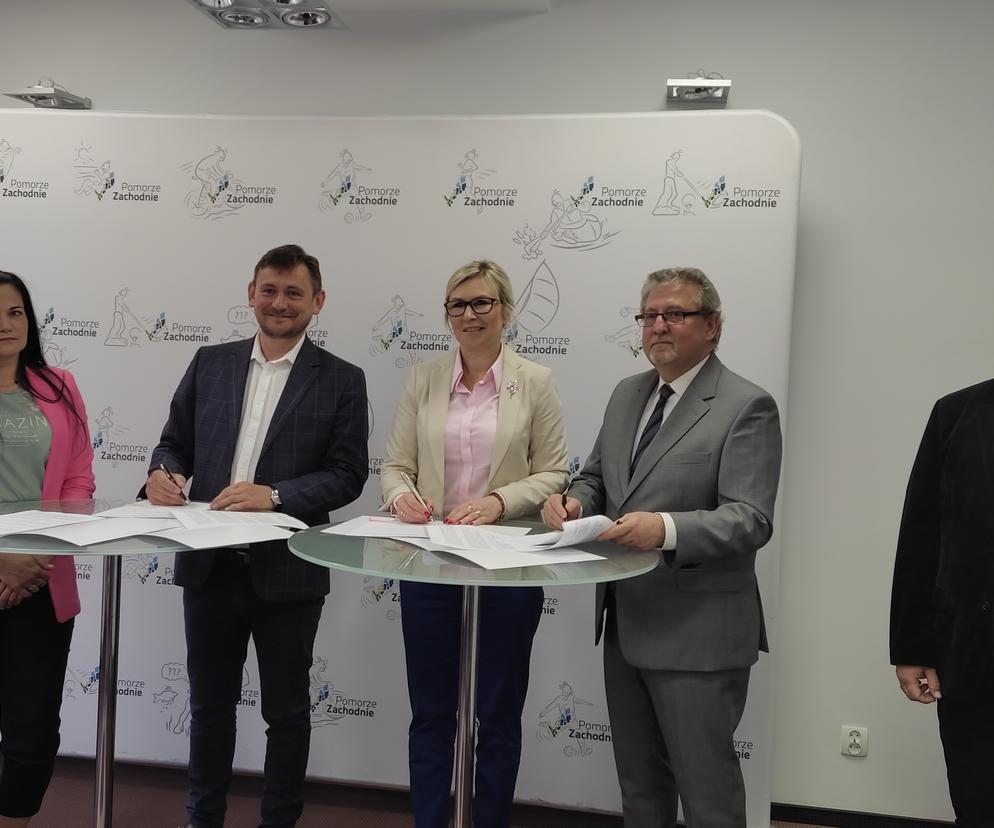 Podpisanie umowy o dofinansowaniu koszalińskiego teatru i filharmonii. 
