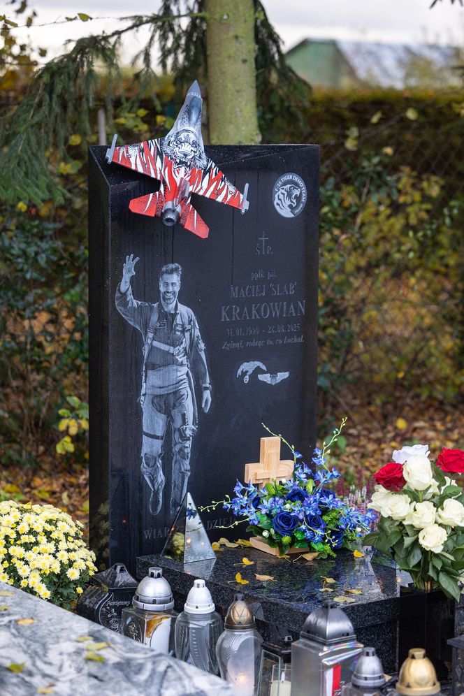 Tak wygląda grób Macieja Krakowiana przez 1 listopada