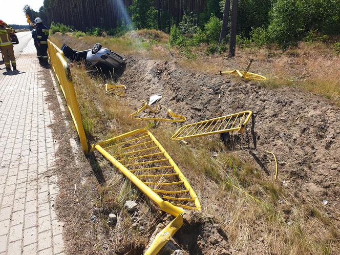 Groźny wypadek w podbydgoskim Bożenkowie! Dwie osoby trafił do szpitala [ZDJĘCIA]