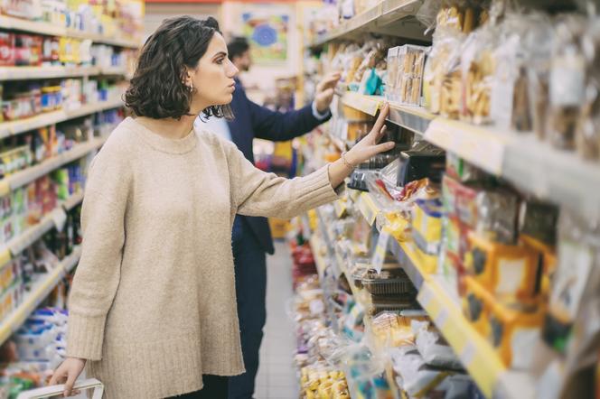 Salmonella w popularnych słodyczach. Ferrero wycofuje określone partie produktów