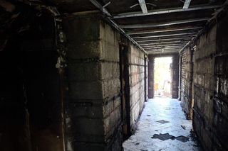 Spłonął dom rodziny strażaka z Małopolski, a jego mama walczy o życie. Ruszyła zbiórka dla pogorzelców